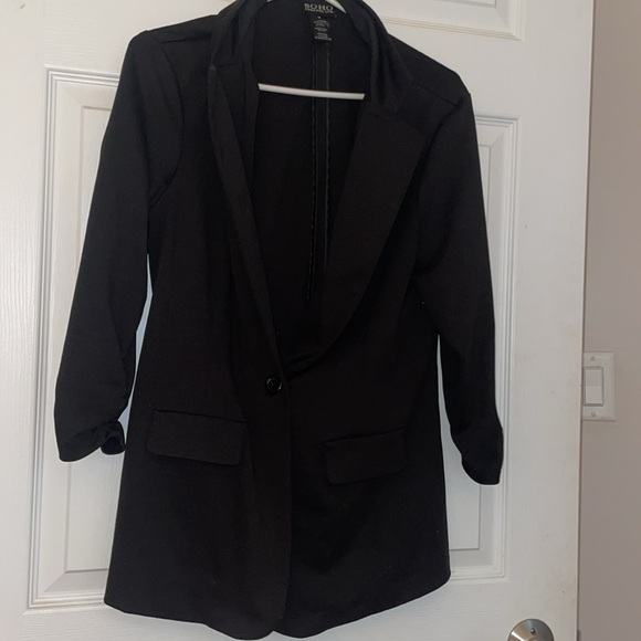 Black soft comfy blazer. Three-quarter sleeve. - Picture 2 of 3